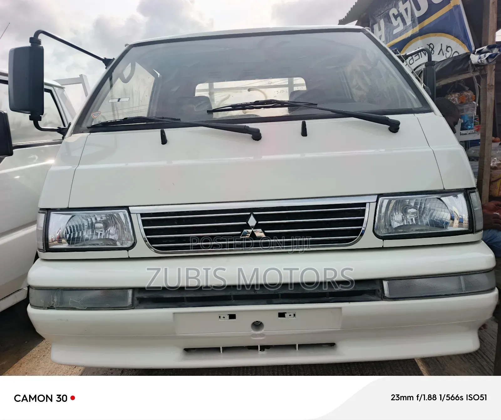 Mitsubishi Delica 2005 White