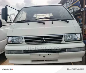 Mitsubishi Delica 2005 White