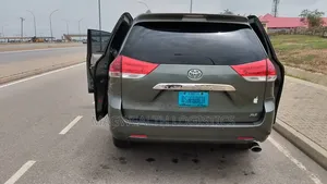 Toyota Sienna for Available for Hire