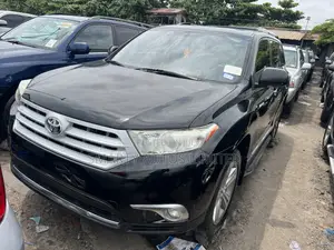 Toyota Highlander Limited 3.5l 4WD 2013 Black