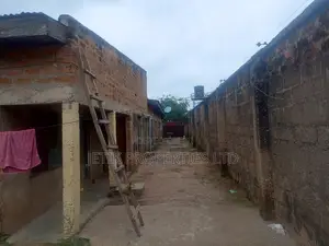 10bdrm House in Old G.R.A. Makurdi for sale