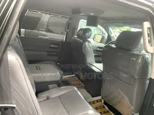 Toyota Sequoia Platinum 4dr SUV (5.7L 8cyl 6A) 2015 Black