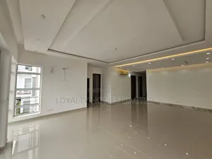 Well Structured Open Space Hall With Office Space