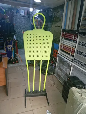 Free Kick Stand