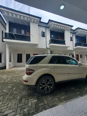 Photo - Mini Flat in Westend Estate, Chevron for rent