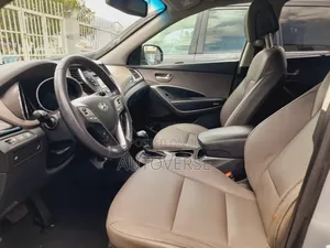 Hyundai Santa Fe GLS 4dr SUV (3.3L 6cyl 6A) 2014 Silver