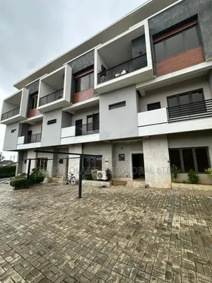 Photo - 4bdrm Duplex in Beger Yard Lifecamp for rent