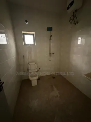 4bdrm Duplex in Beger Yard Lifecamp for rent