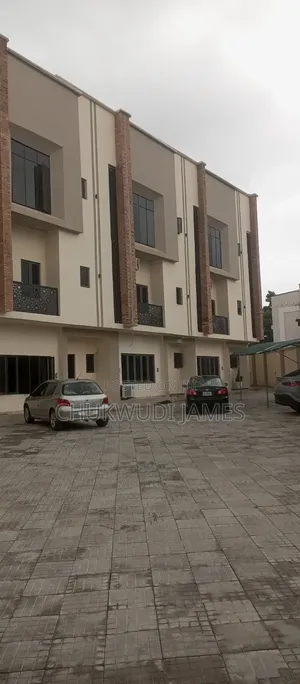 4bdrm Duplex in Jahi Property for sale