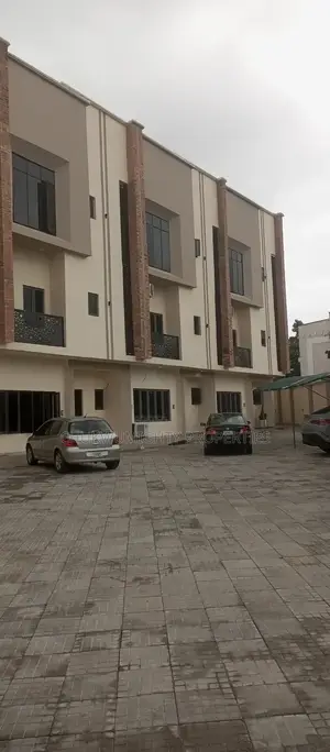 4bdrm Duplex in Jahi Property for sale