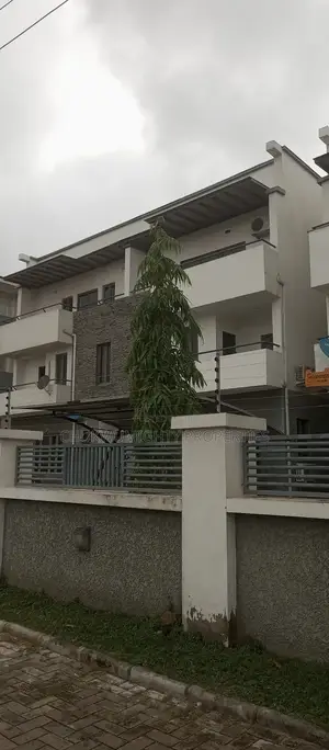 Furnished 5bdrm Duplex in Jahi Property for sale