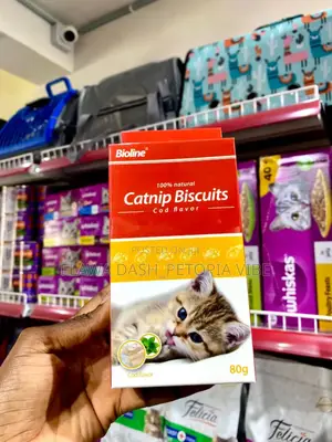 Bioline Catnip Biscuits Cod, Salmon Flavors Cat Kitten Treat