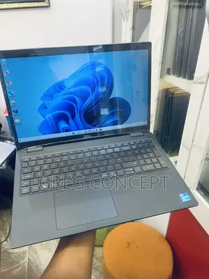 Laptop Dell Latitude 3520 16GB Intel Core i5 SSD 256GB