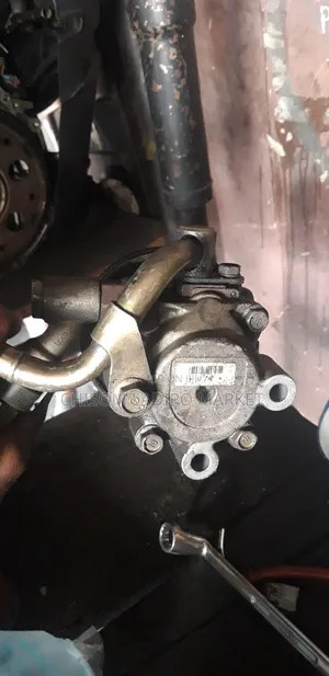 Power Steering Pump for Toyota Highlander 2004,2006,2007