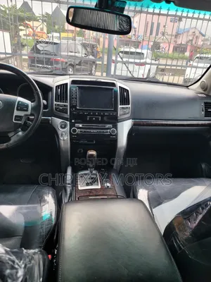 Toyota Land Cruiser 4.6 V8 VX-R 2013 Gray