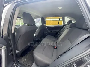 Toyota RAV4 XLE AWD 2019 Gray