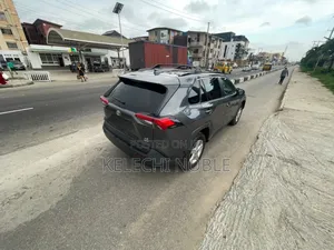 Toyota RAV4 XLE AWD 2019 Gray