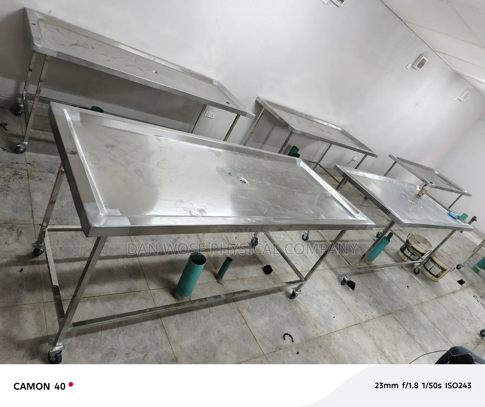 Cadaver Dissecting Table