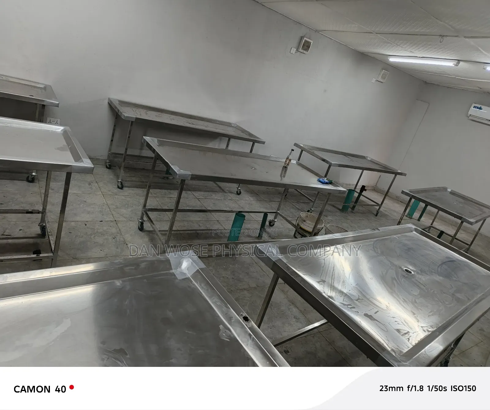 Cadaver Dissecting Table