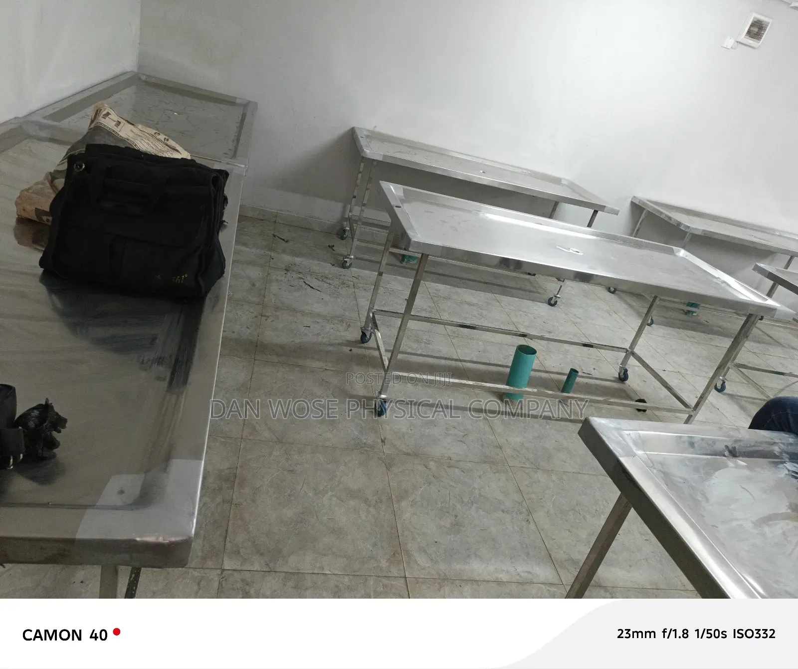 Cadaver Dissecting Table