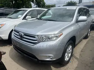 Toyota Highlander 2013 Silver