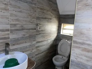 3bdrm Apartment in Ikeja for rent