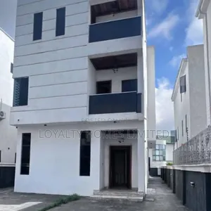 5bdrm Duplex in Ikeja for sale