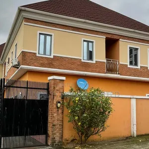 3bdrm Block of Flats in Phase 2, Ikeja for sale