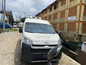 Toyota HiAce 2023 White