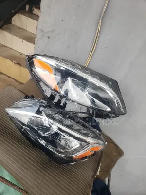 Mercedes-Benz C400 W205 Single Charger Headlights