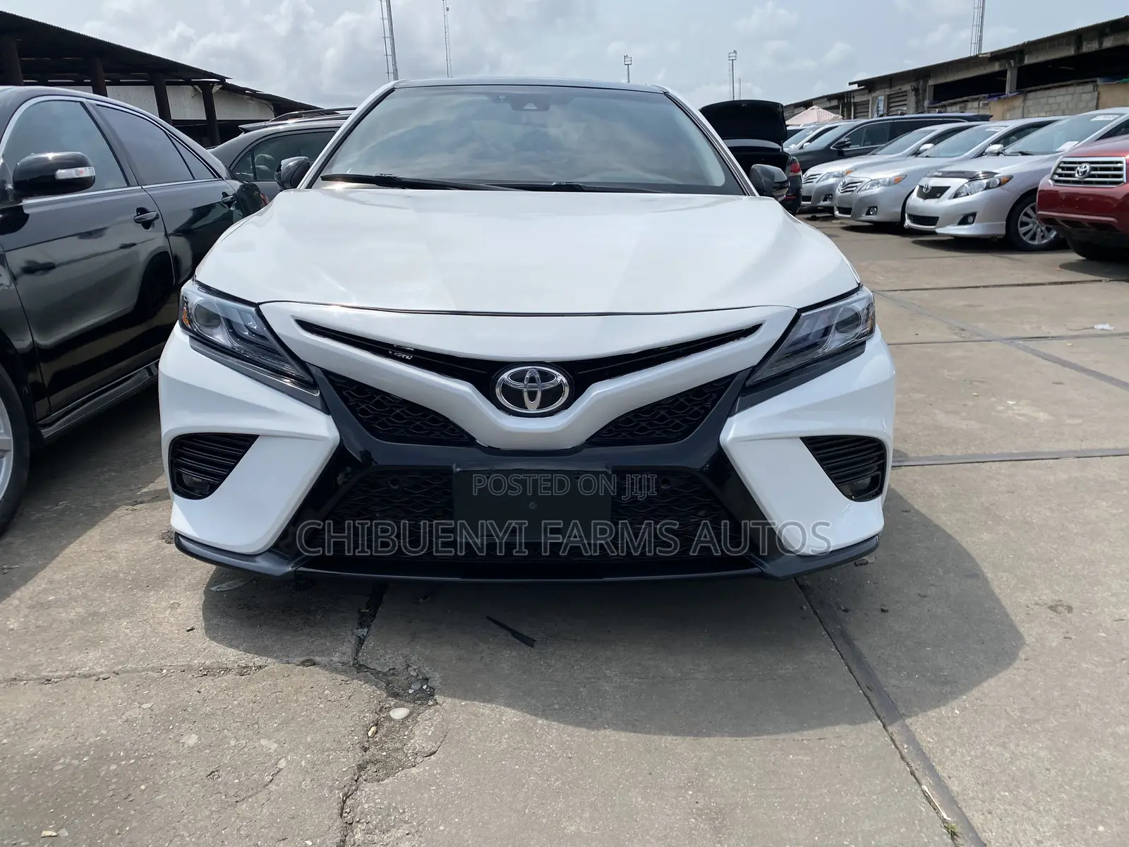 Toyota Camry 2019 White