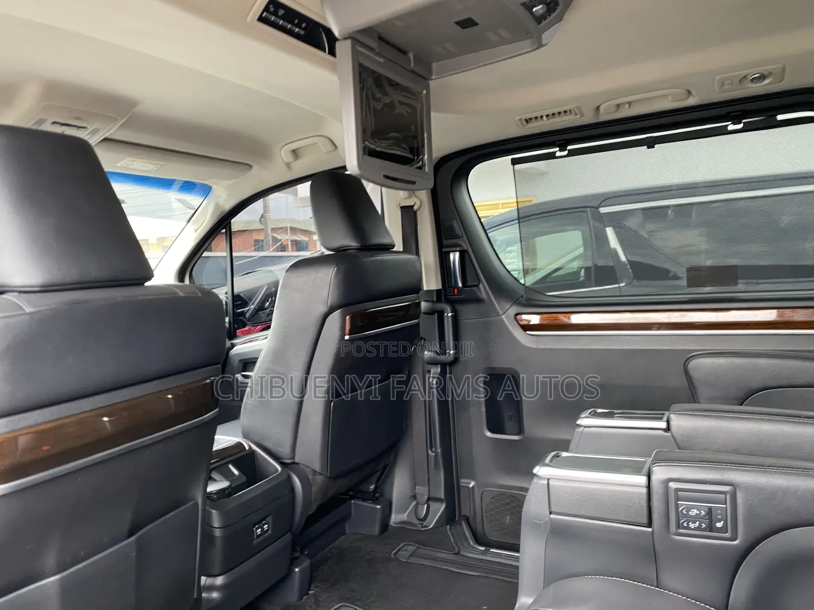 Toyota Granvia 2021 Black