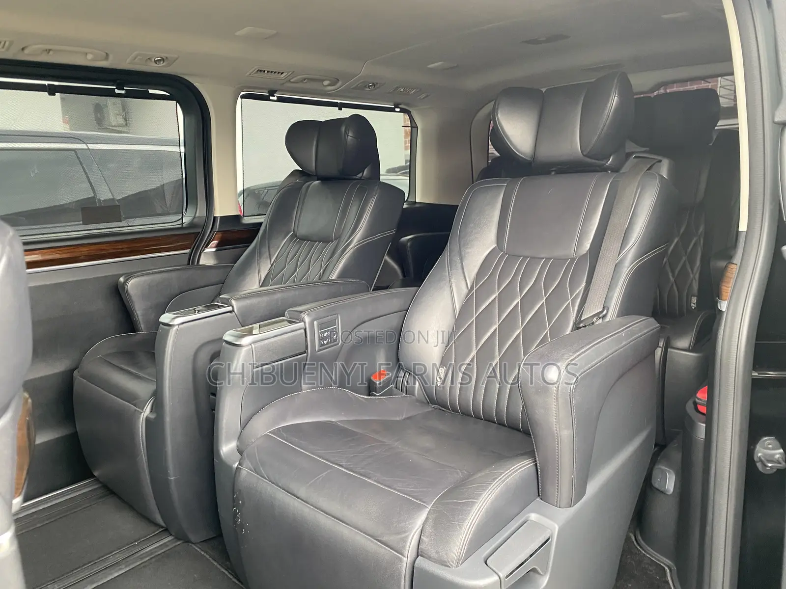 Toyota Granvia 2021 Black