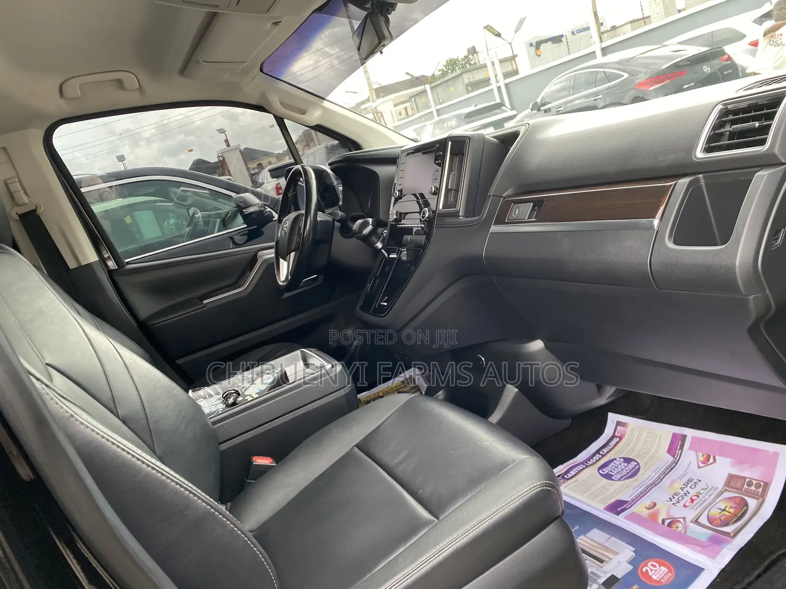 Toyota Granvia 2021 Black