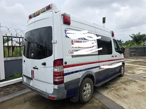 Dodge B3500 2011 White