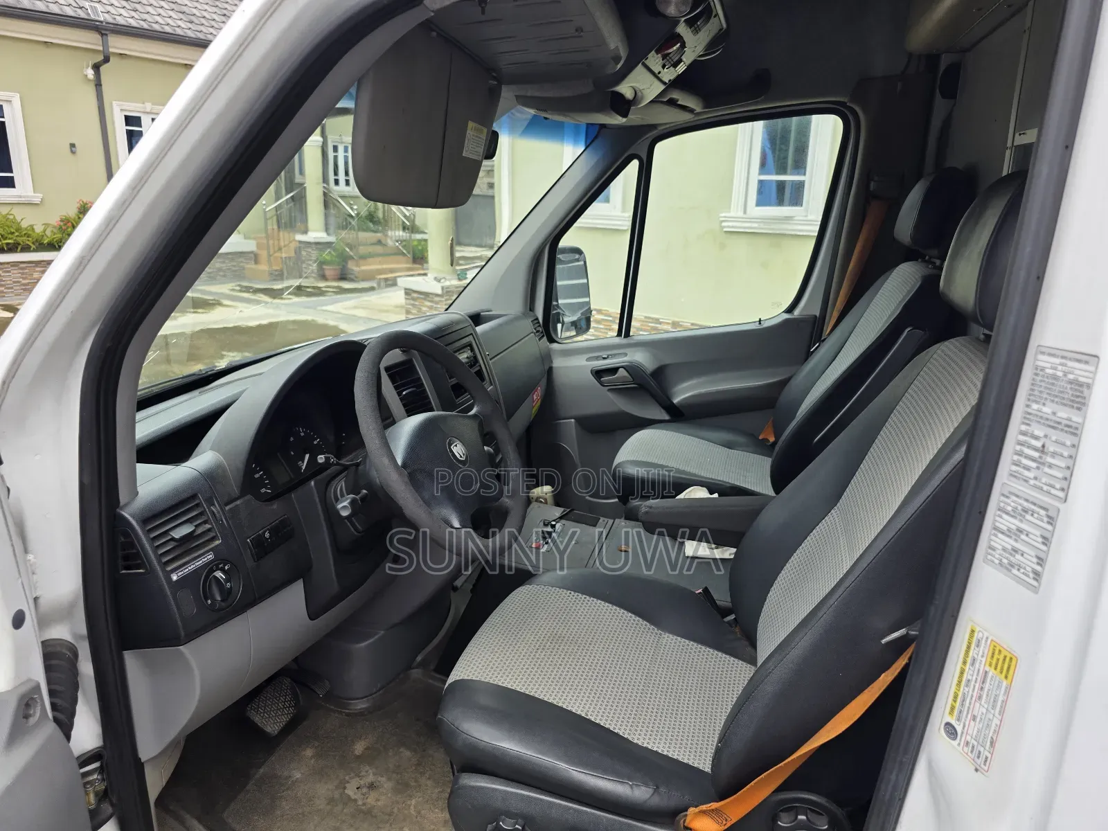 Dodge B3500 2011 White