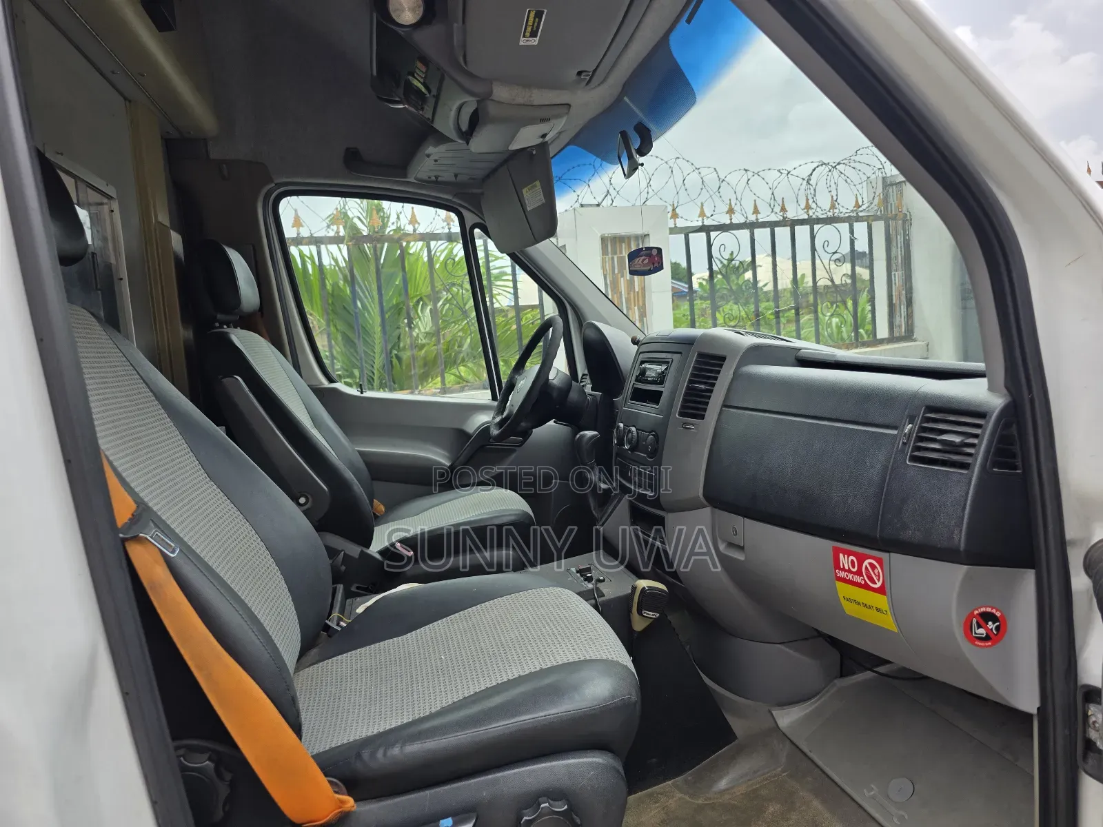 Dodge B3500 2011 White