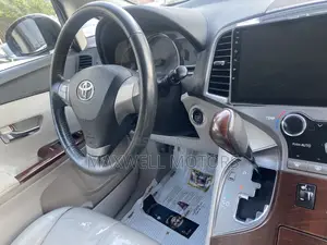 Toyota Venza V6 AWD 2012 Silver