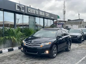 Photo - Toyota Venza XLE 4dr Wagon AWD (2.7L 4cyl 6A) 2015 Gray