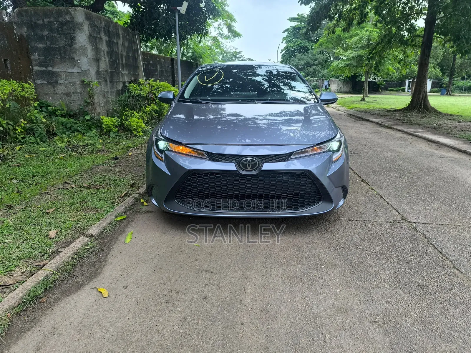 Toyota Corolla LE 2021 Blue