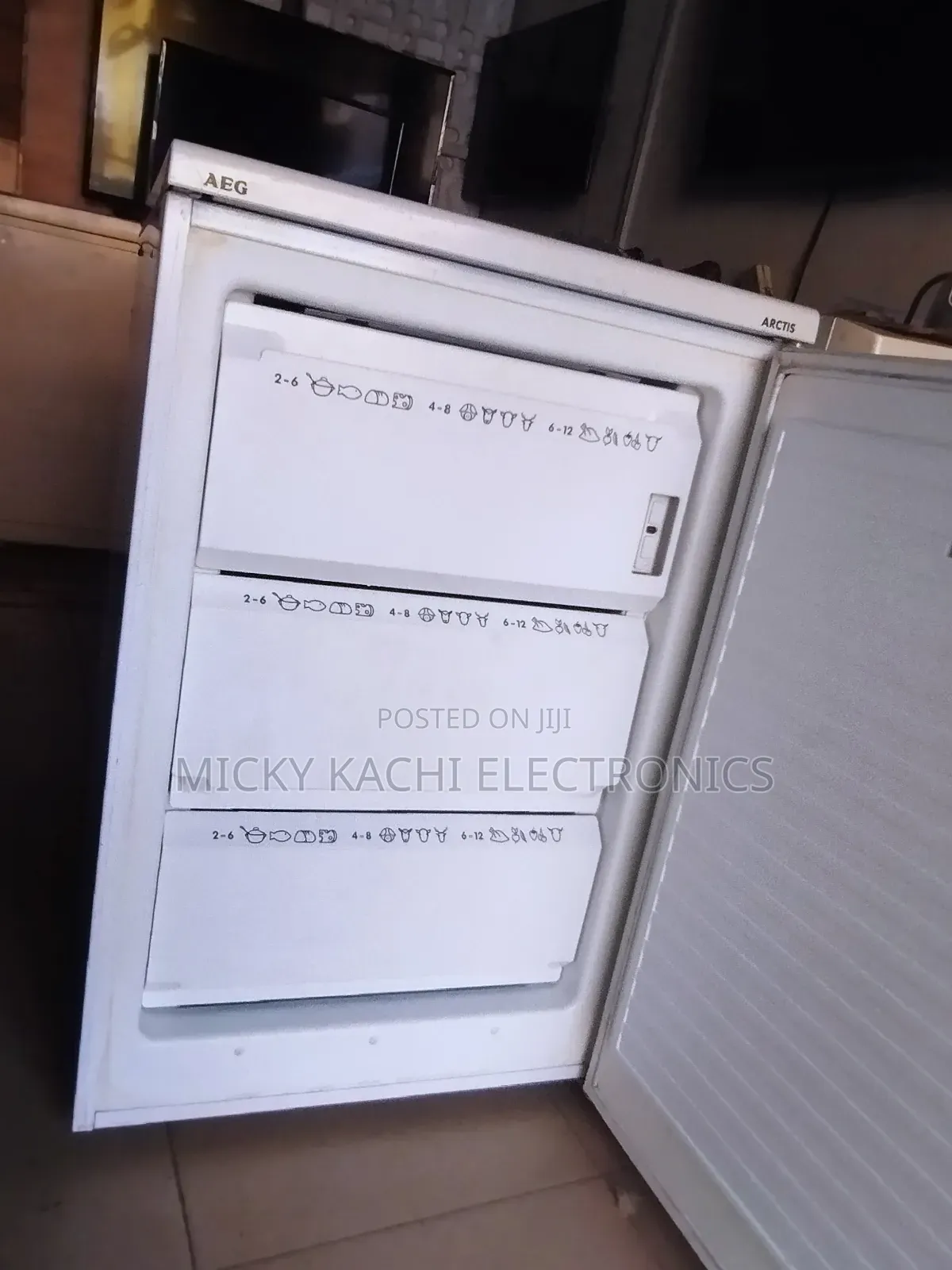Refrigerator