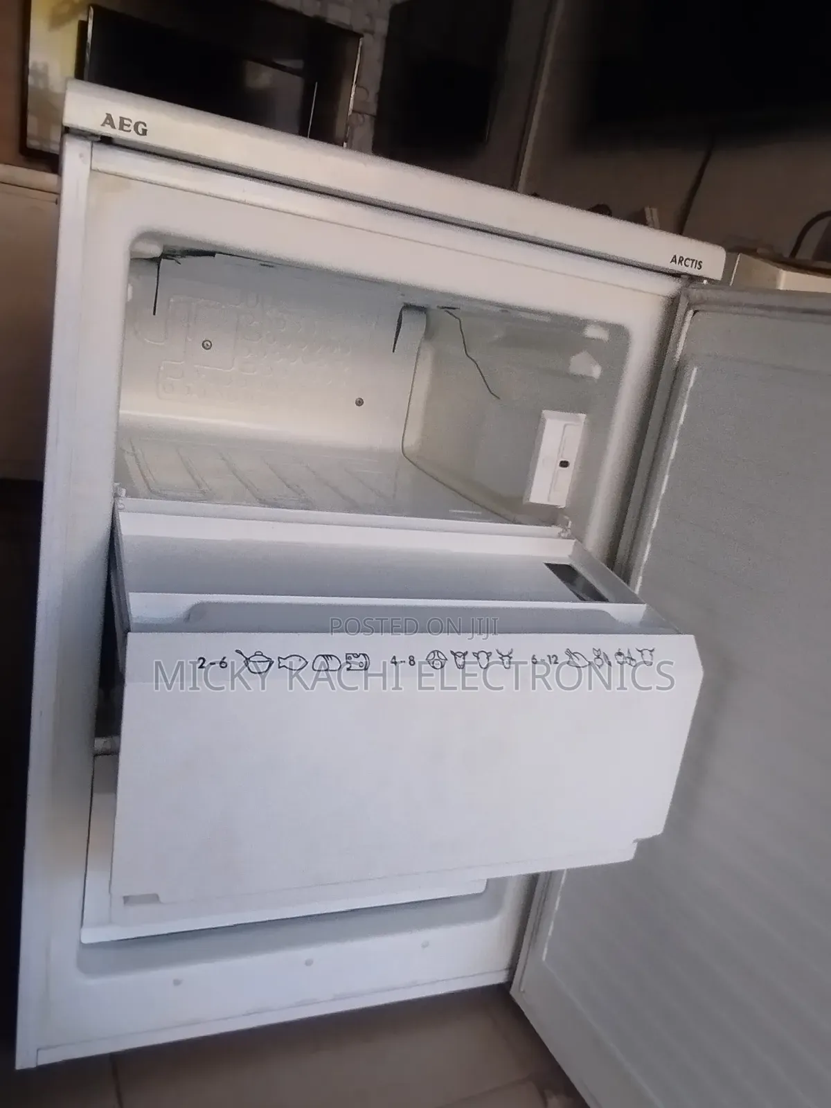 Refrigerator
