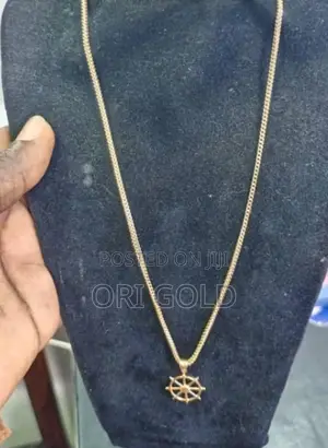 Photo - Gold Necklaces