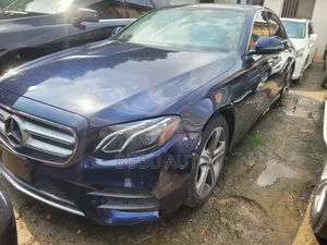 Mercedes-Benz E300 4Matic AWD Sedan (2.0L 4cyl 9A) 2017