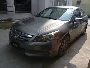 Photo - Honda Accord 2012 Gray