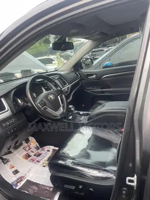 Toyota Highlander Limited V6 4x4 (3.5L 6cyl 6A) 2016 Gray