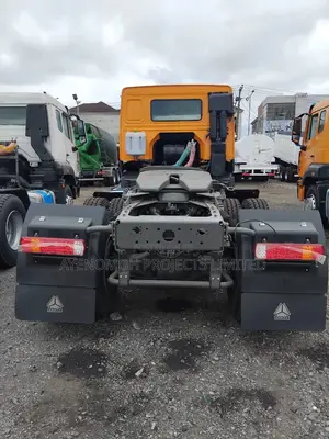 Tractor Head