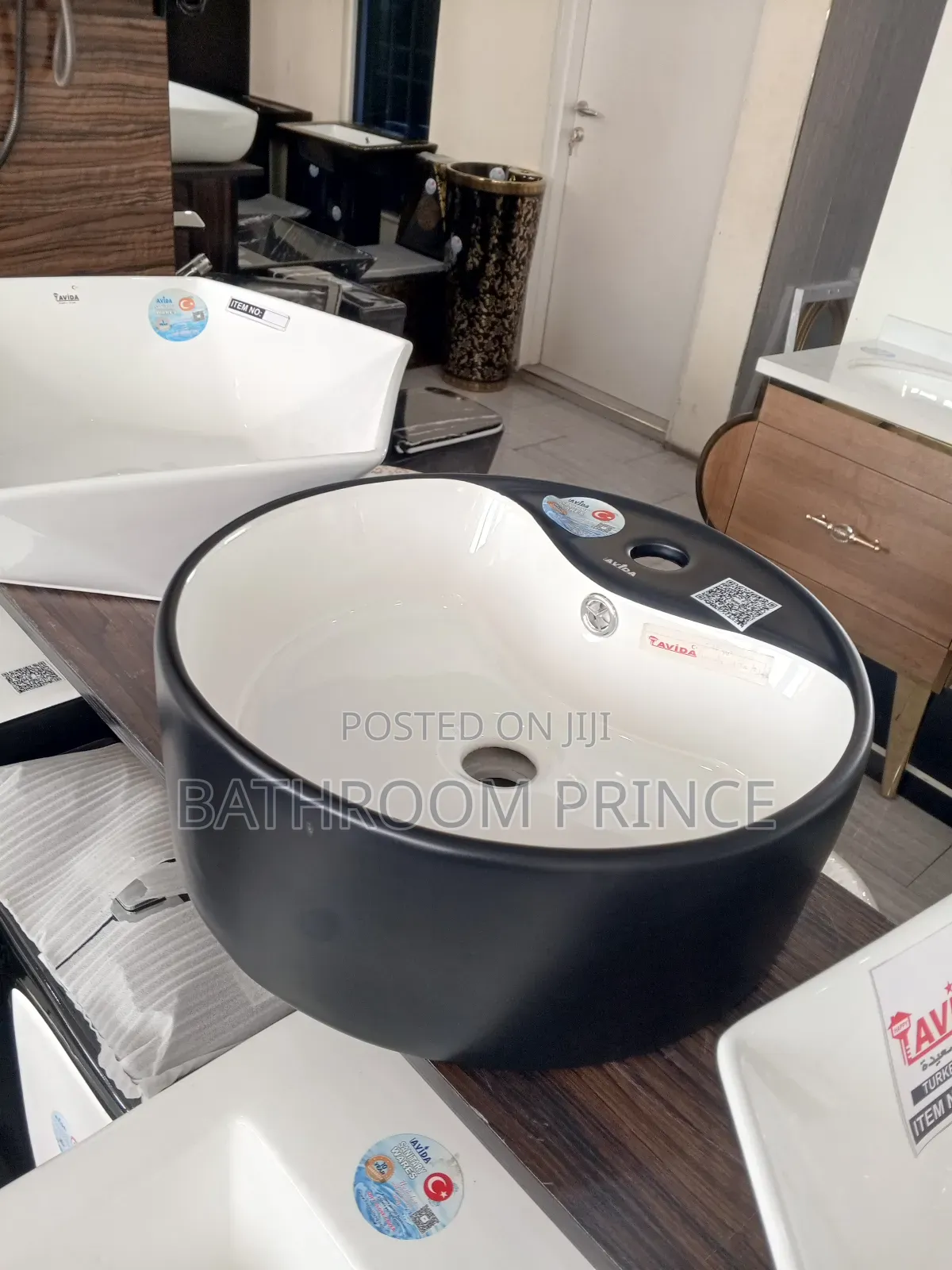 Round Black and White Counter Top Basin