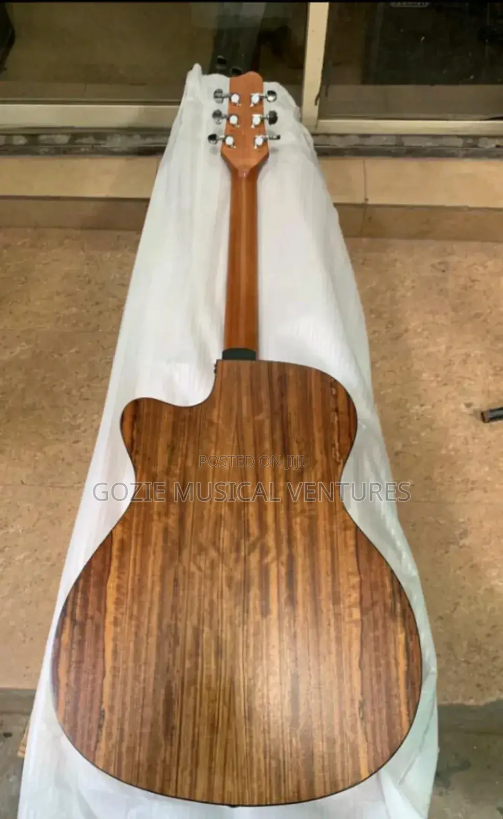 Lg _09 Simger Semi Accustic Guiter