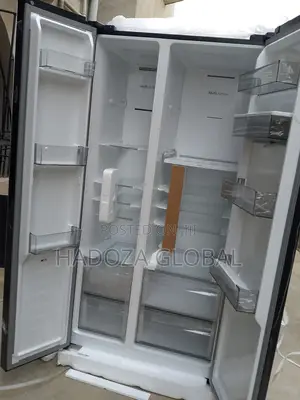 Glass Dual Door Hisense Refrigerator + Water Dispenser 529l